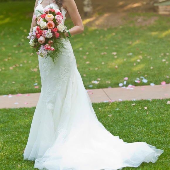 La Sposa Wedding Gown - Picture 1 of 6